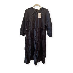 DISSH - NOAH RAGLAN BLACK LINEN MIDI DRESS
Size 2